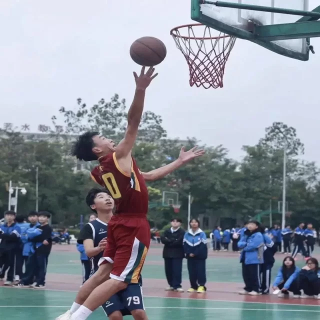 足球杯赛焦点对决阵容解析：第230组精彩回顾 专稿第12229期